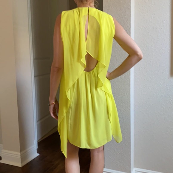 NWOT BCBG MaxAzria Yellow/Lime Flowy Dress XS - Picture 3 of 4
